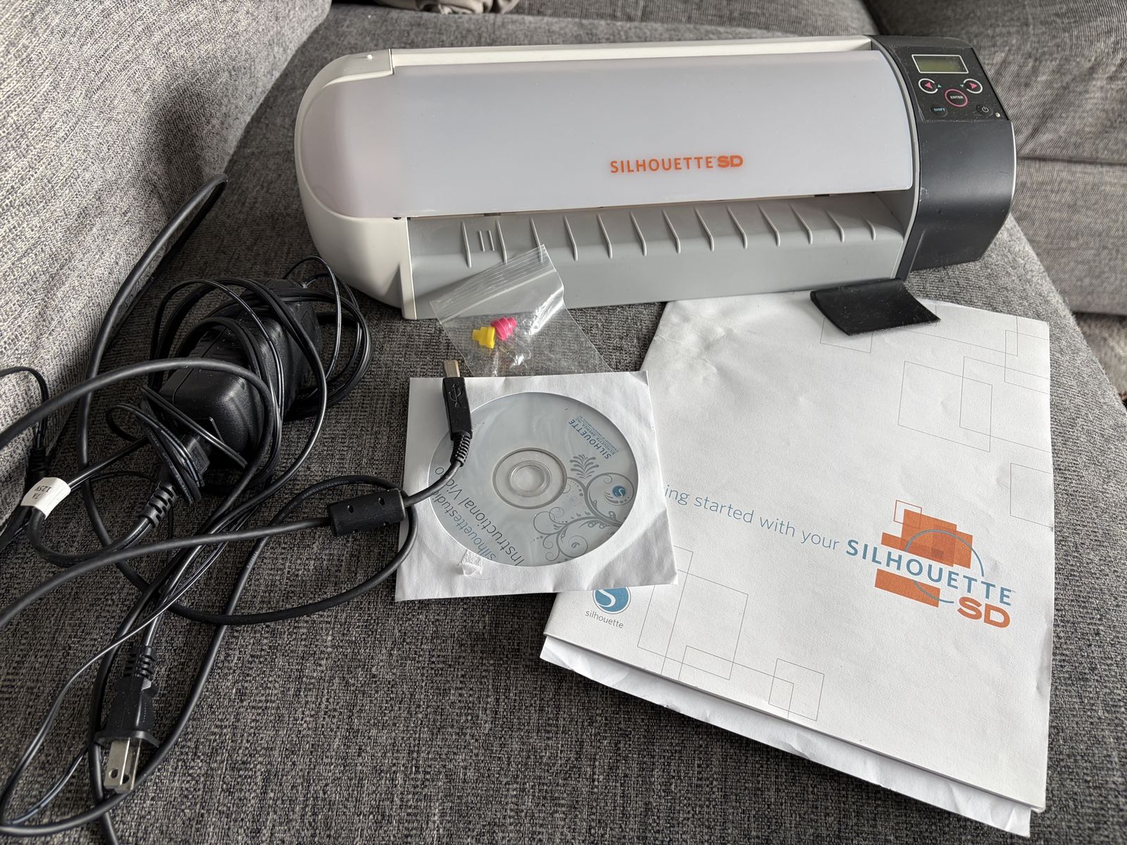 Silhouette SD Cutter With Bonus Vinyl