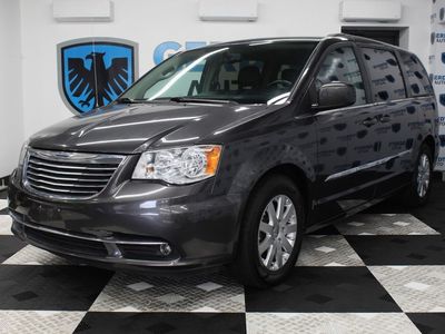 2016 CHRYSLER TOWN AND COUNTRY Touring