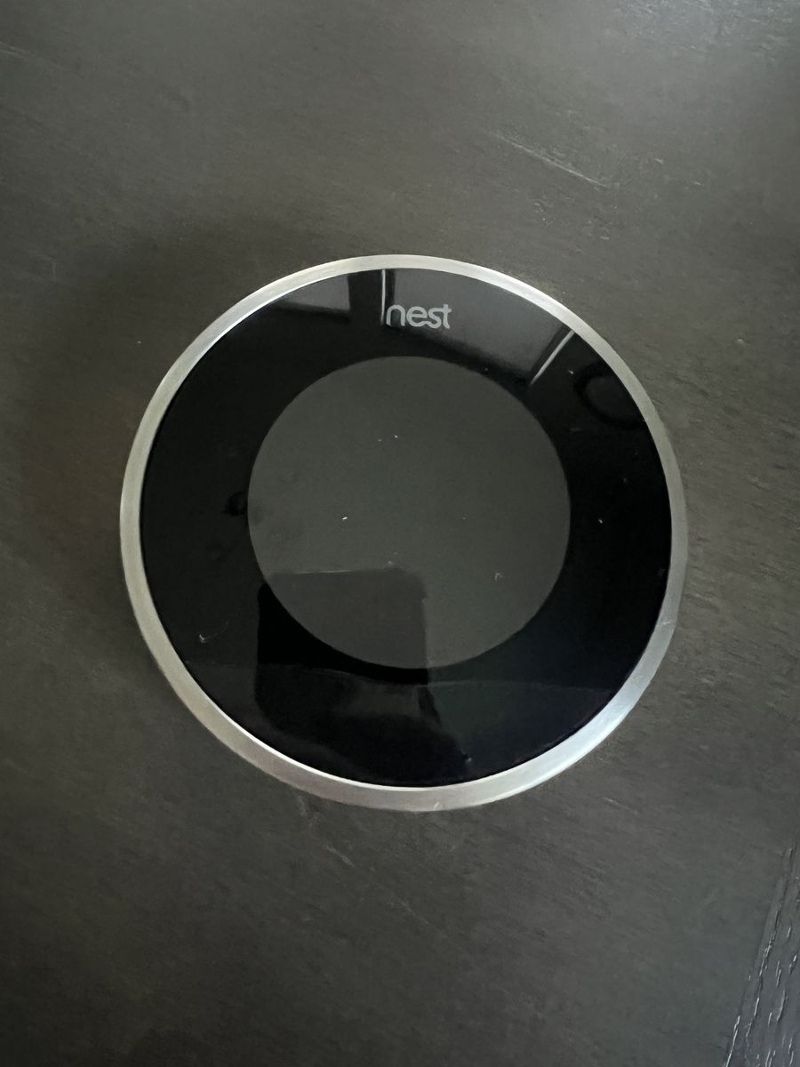 Nest Learning Thermostat (2nd Gen 02A) + TrimPlate