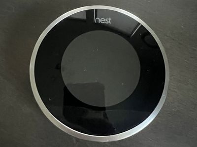 Nest Learning Thermostat (2nd Gen 02A) + TrimPlate