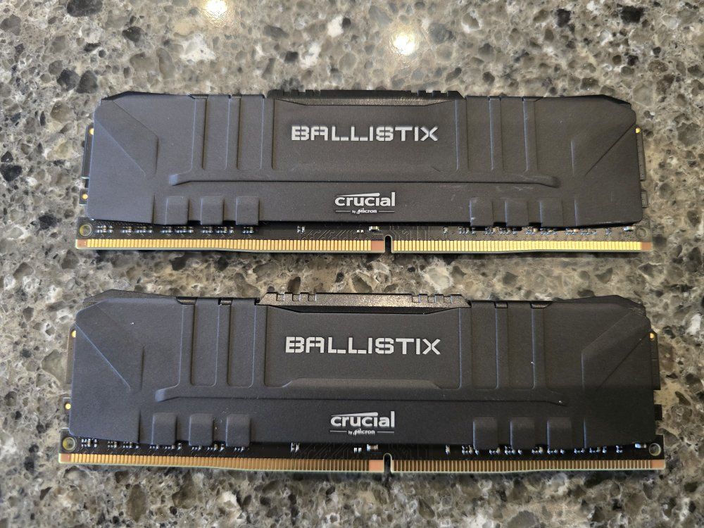 2x8gb DDR4-3000 Crucial Ballistix