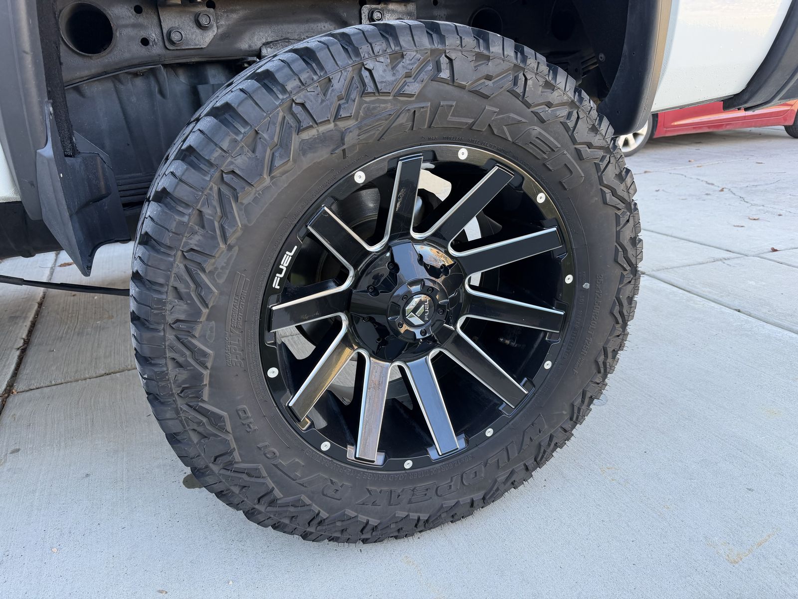 8X180 Fuel wheels Falken tires