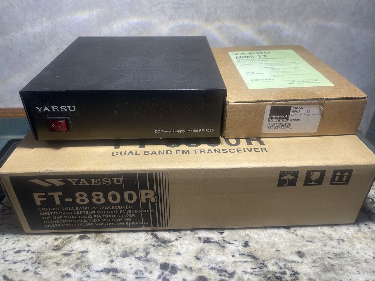 Complete Ham Radio Base Station - Yaesu FT-8800R & 17ft Comet GP-9 Antenna