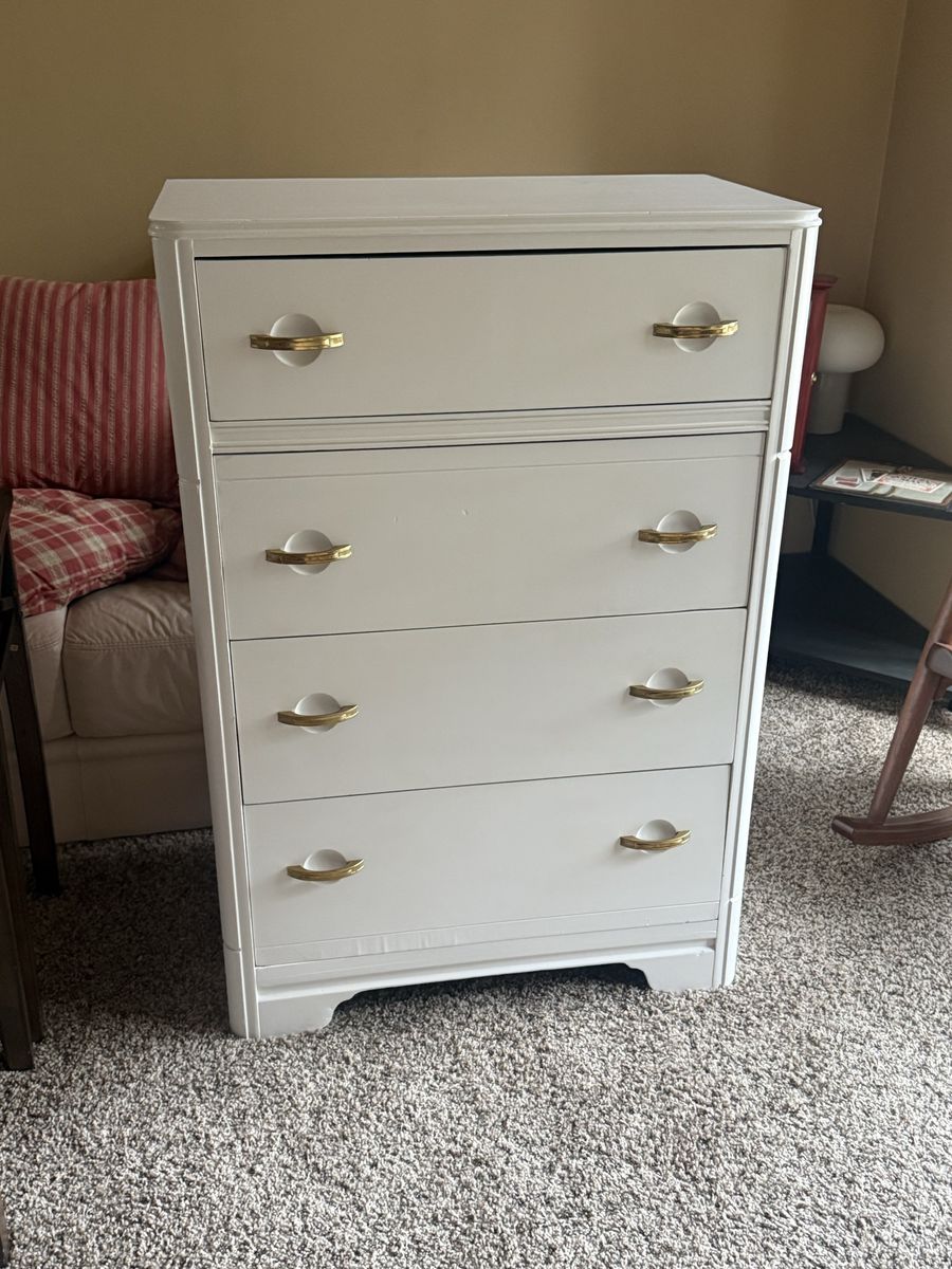 Nice refurbished vintage dresser,