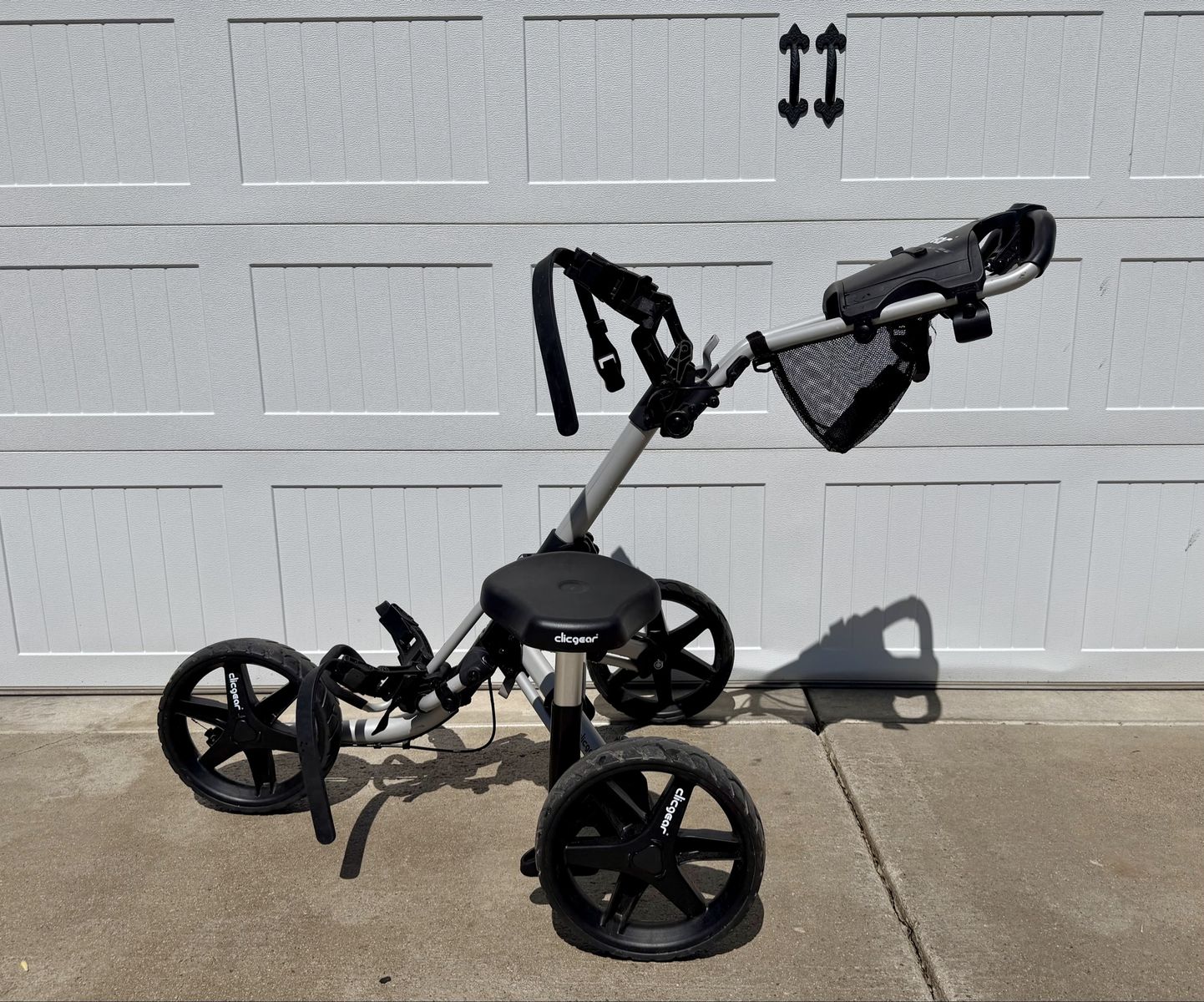 Clicgear model 4.0 with seat!