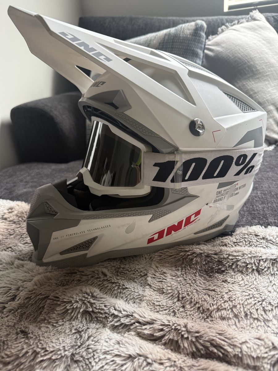 One Industries X297 Helmet size M