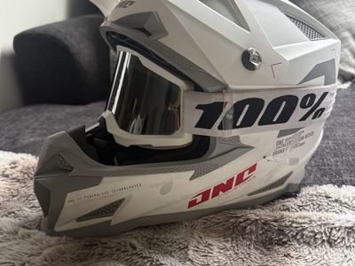 One Industries X297 Helmet size M