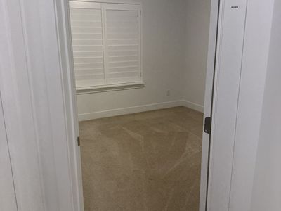 Private Bedroom for Rent - 12' x 10.5' with Shared Bathroom & Laundry