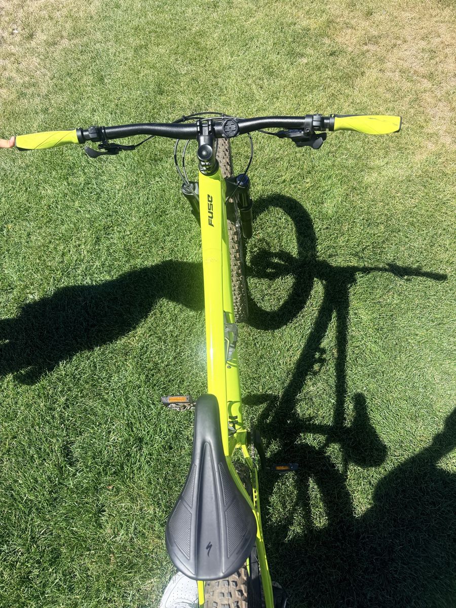 Main image 3