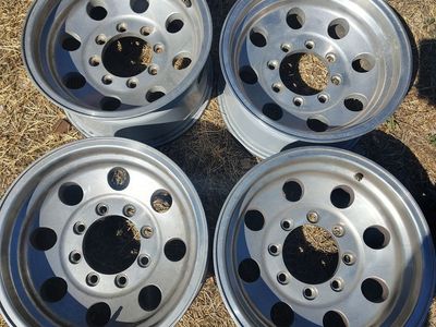 16x8 wheels 8 lug