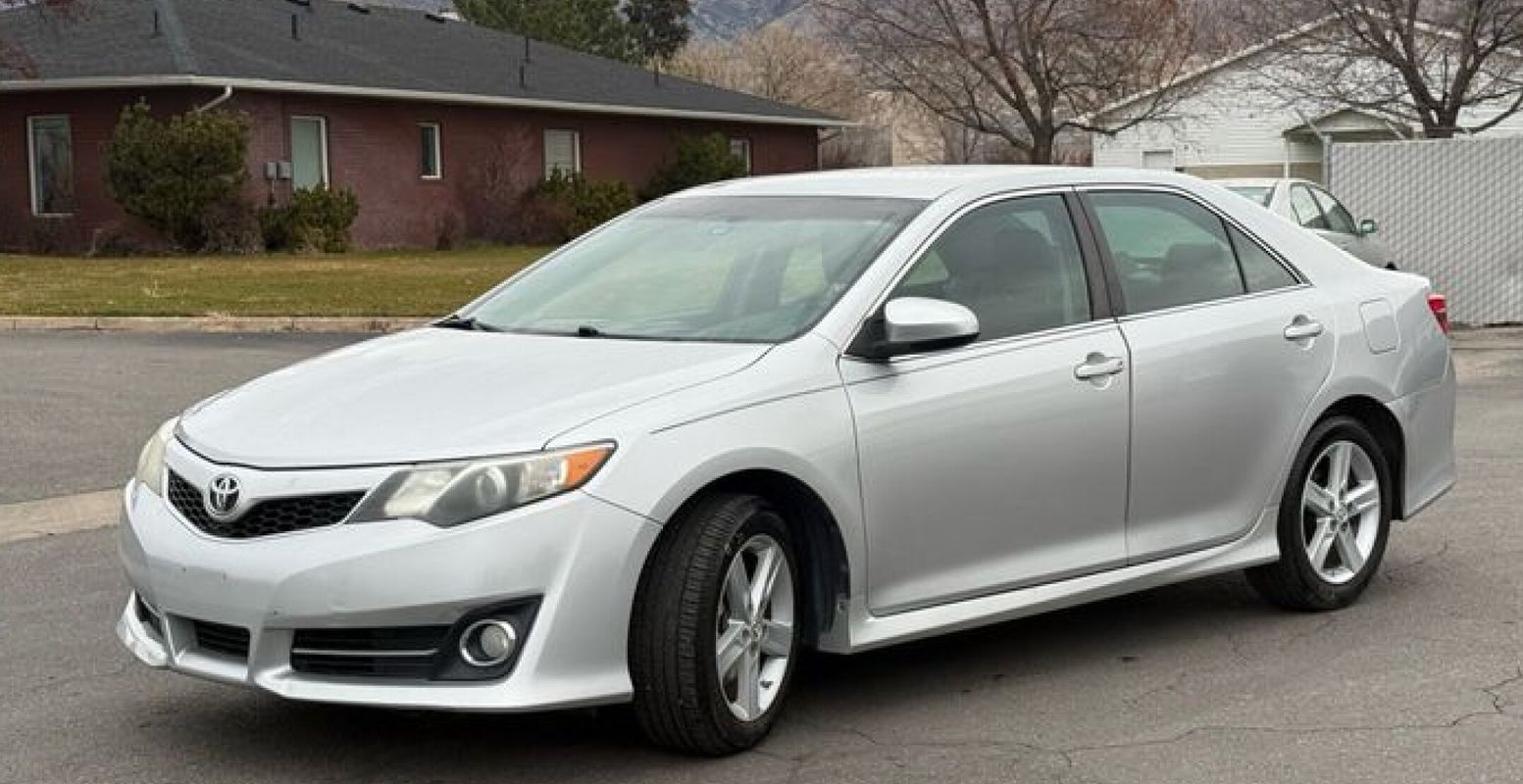 2013 TOYOTA CAMRY SE