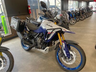 2025 Suzuki V-Strom 800DE Adventure