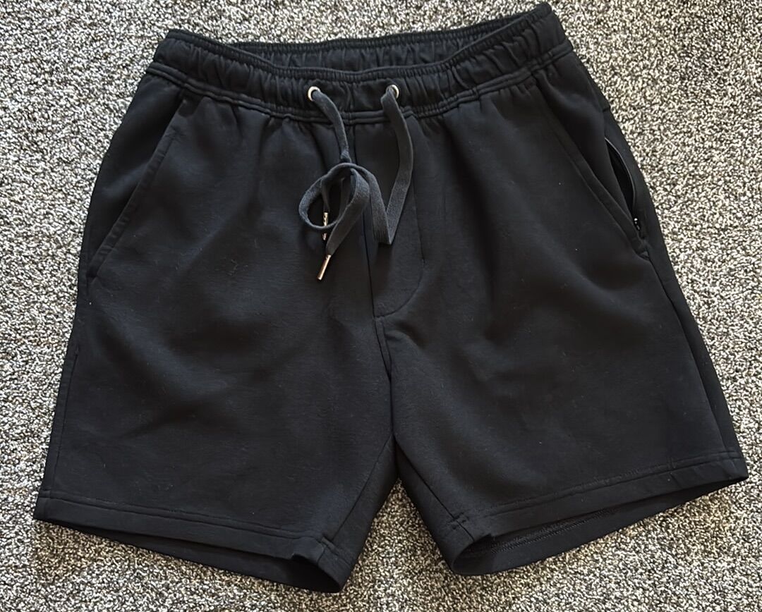 Like NEW! American Eagle Black Shorts- S