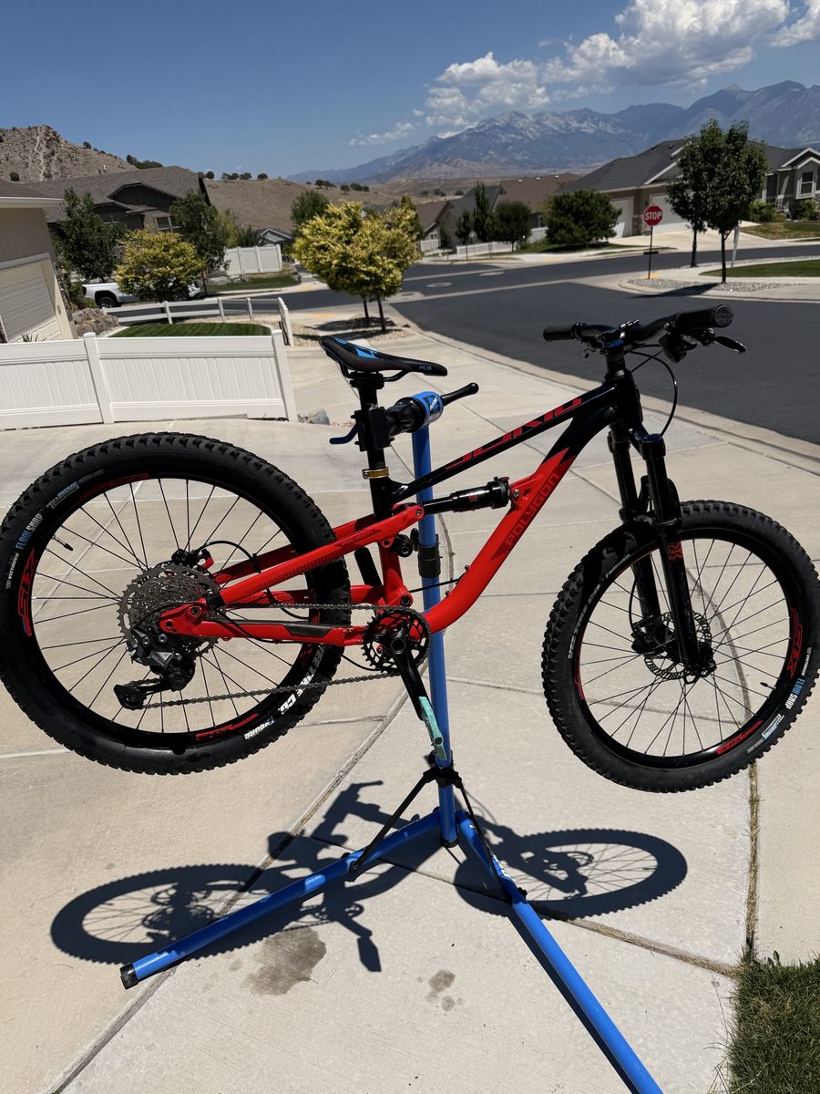 Kids mountain bike Polygon Siskiu D24 EVO