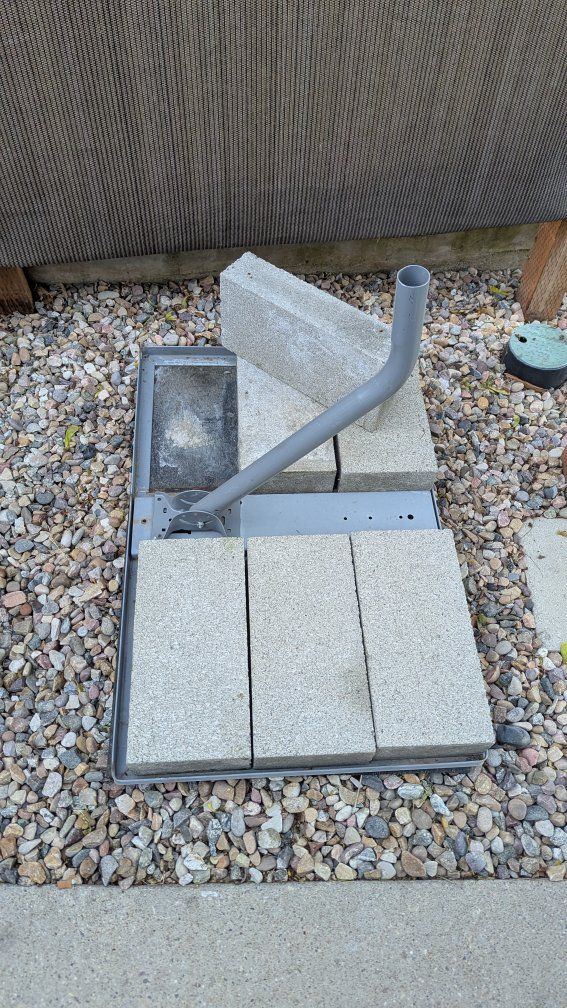 Non-penetratong Roof J-Mount Antenna Mount