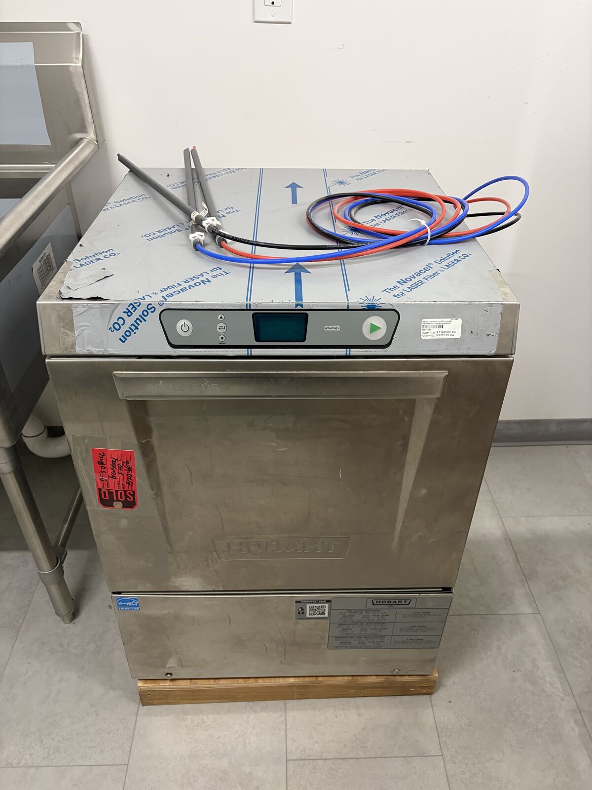 Hobart LXER-2 High Temp Undercounter Dishwasher - Excellent Condition