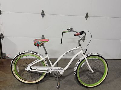 Electra 3 Speed Blanc et Noir Beach Cruiser Bike