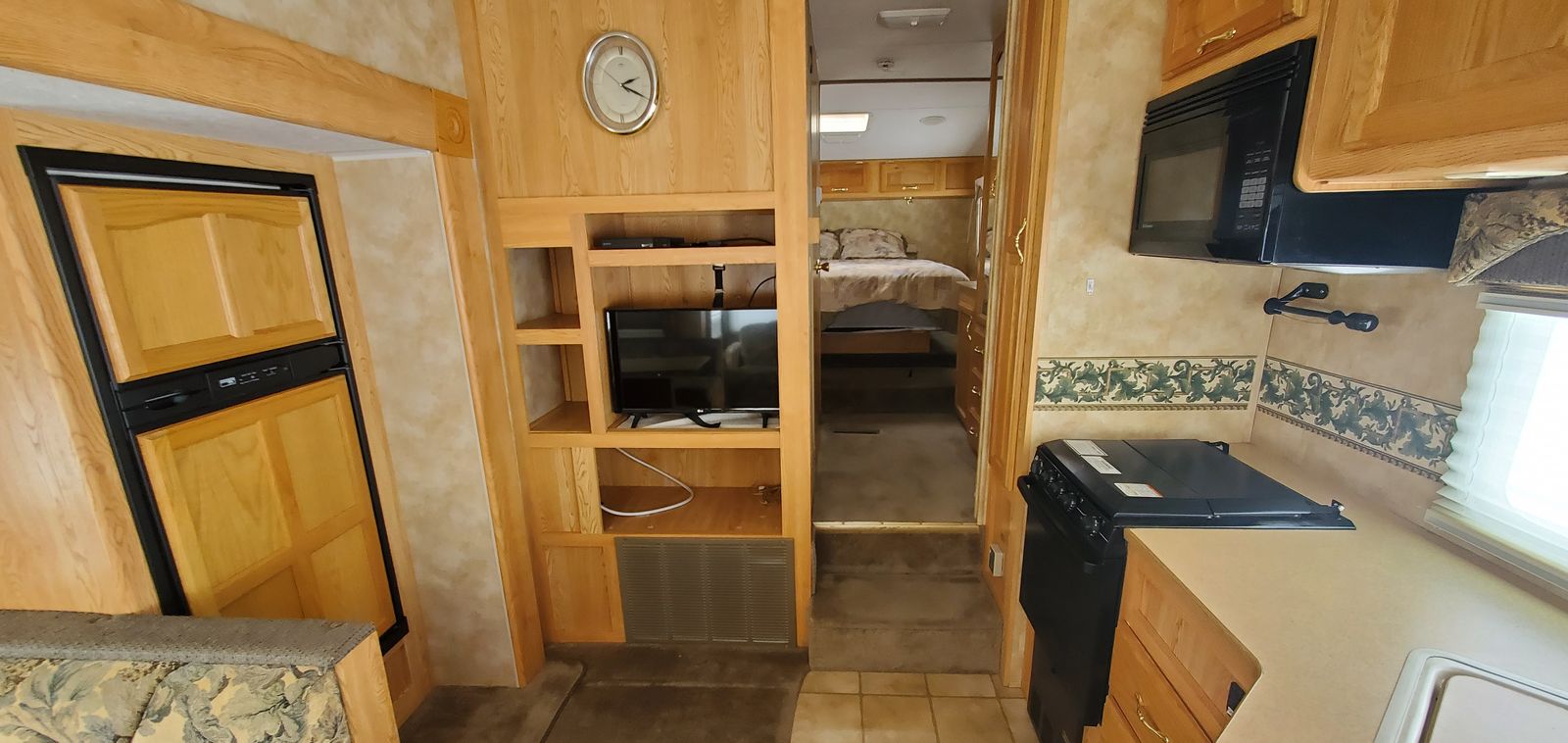 Main image 11