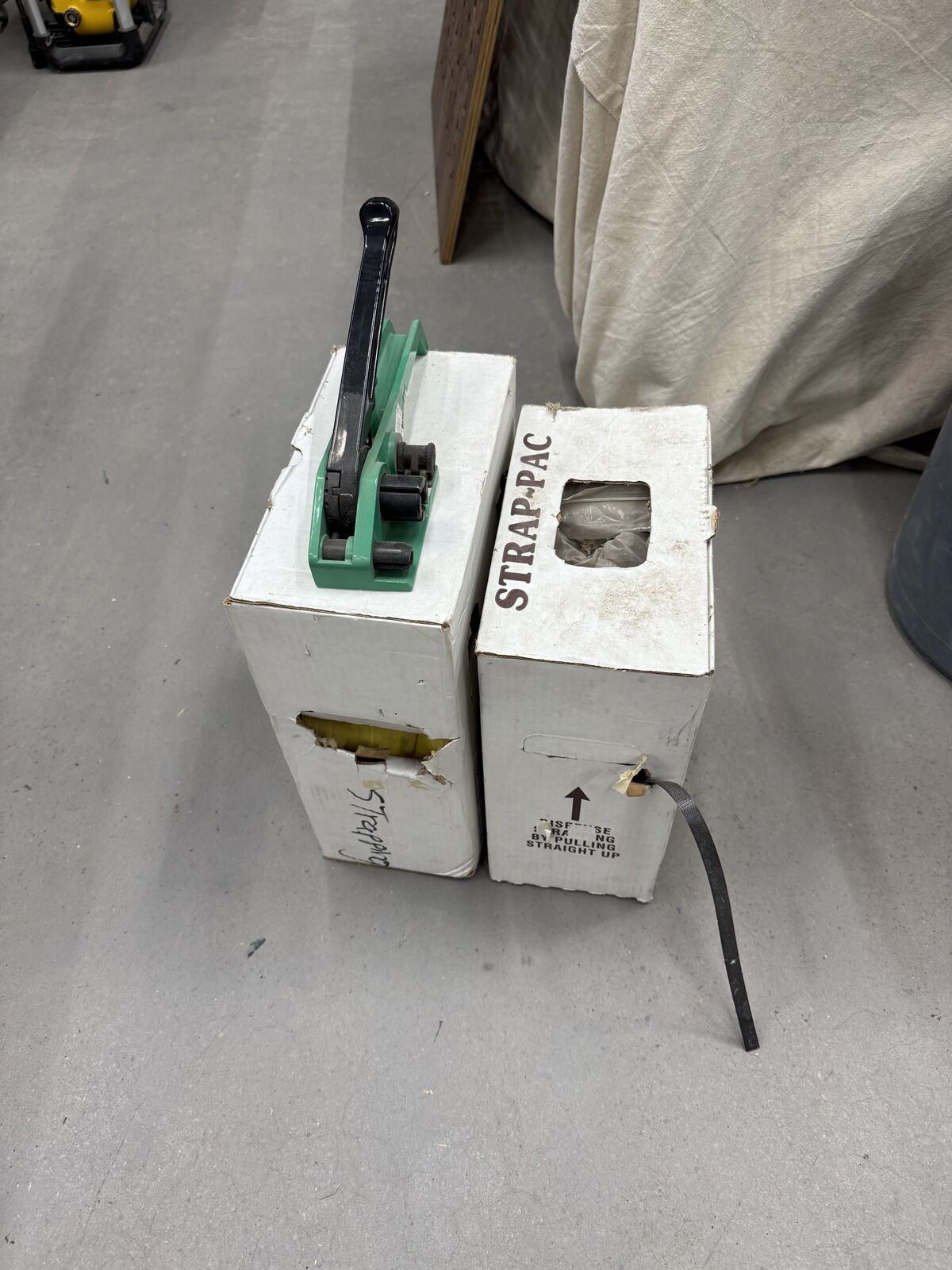 Manual Poly Strapping Tool Kit + Strapping Rolls