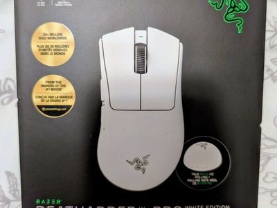 Razer DeathAdder V4 Pro Wireless Gaming Mouse