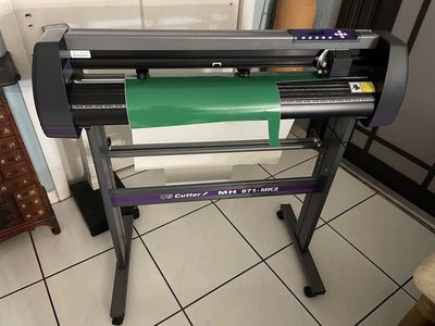 US Cutter MH 871-MK2 Vinyl Cutter Plotter with Stand - Used Condition