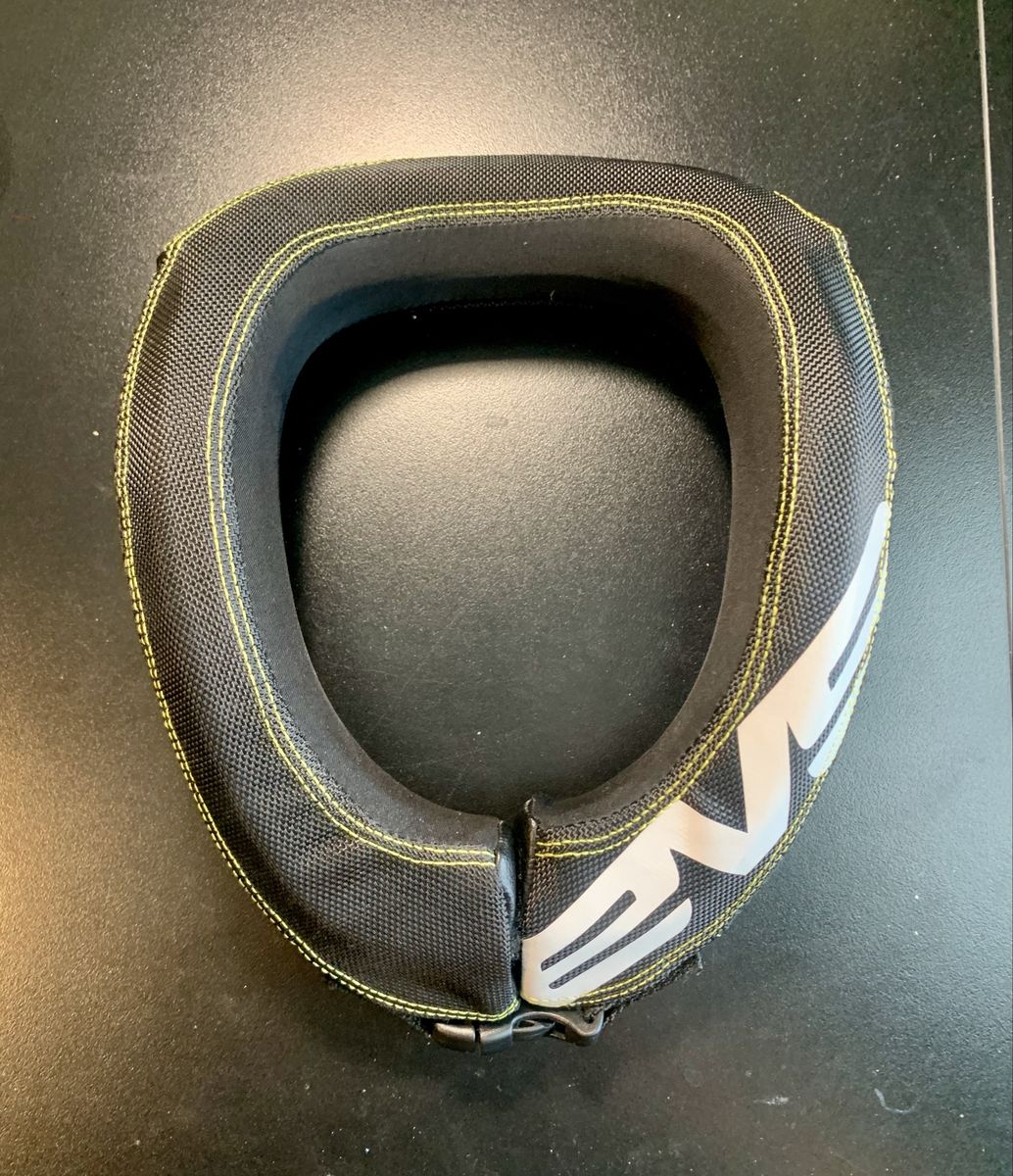EVS R2 Youth Padded Neck Support Collar