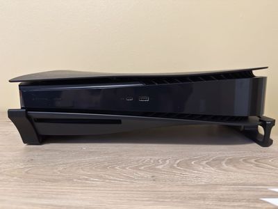 PS5 Disc Edition + 1TB SSD + PULSE Headset + Controller + Charger + Uncharted 4