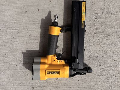 Dewalt 16ga Lathe Stapler