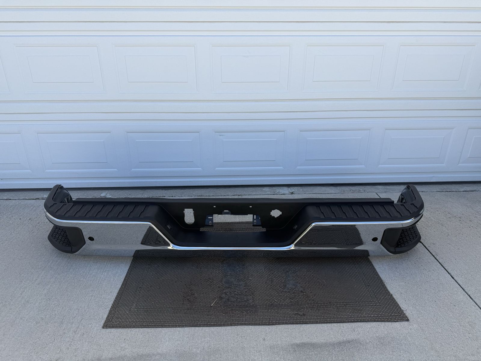 Bumper with sensors