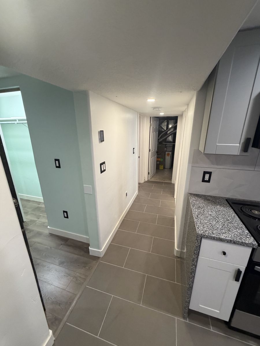 Main image 7