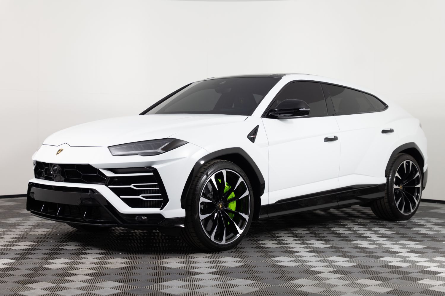 2021 Lamborghini Urus Base