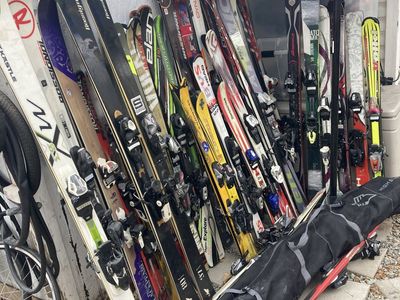 Pack Of Skis Sell
