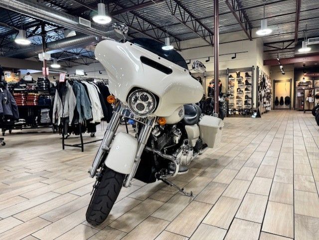 Harley-Davidson 2022 Street Glide Special