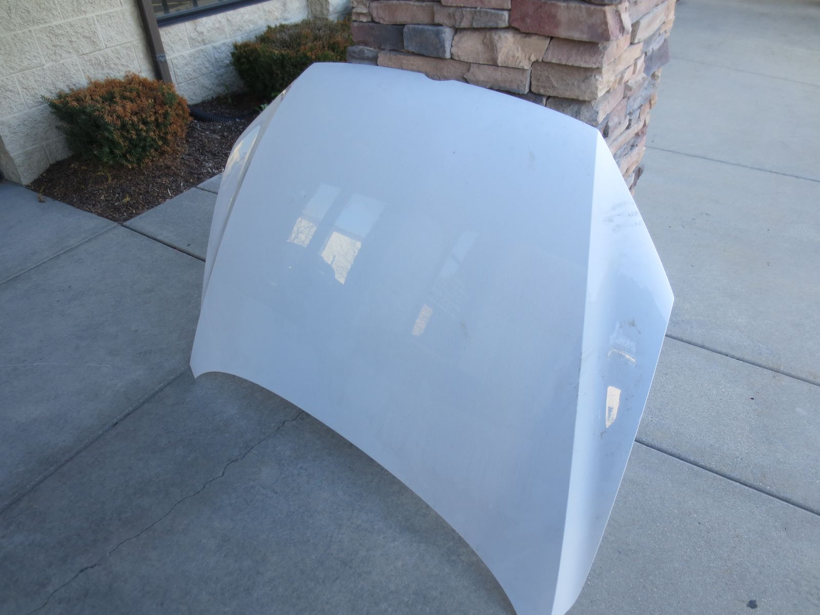 2010-2015 VW Volkswagen Passat hood assembly with hood relase