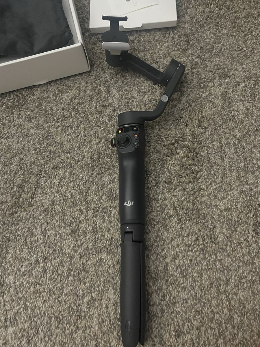 Main image 6