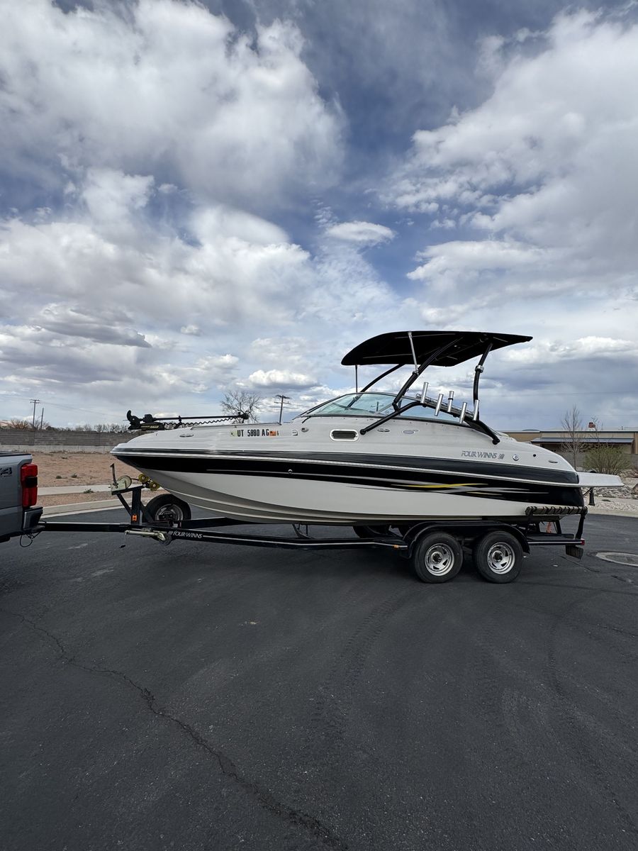 2005 Four Winns Funship 214