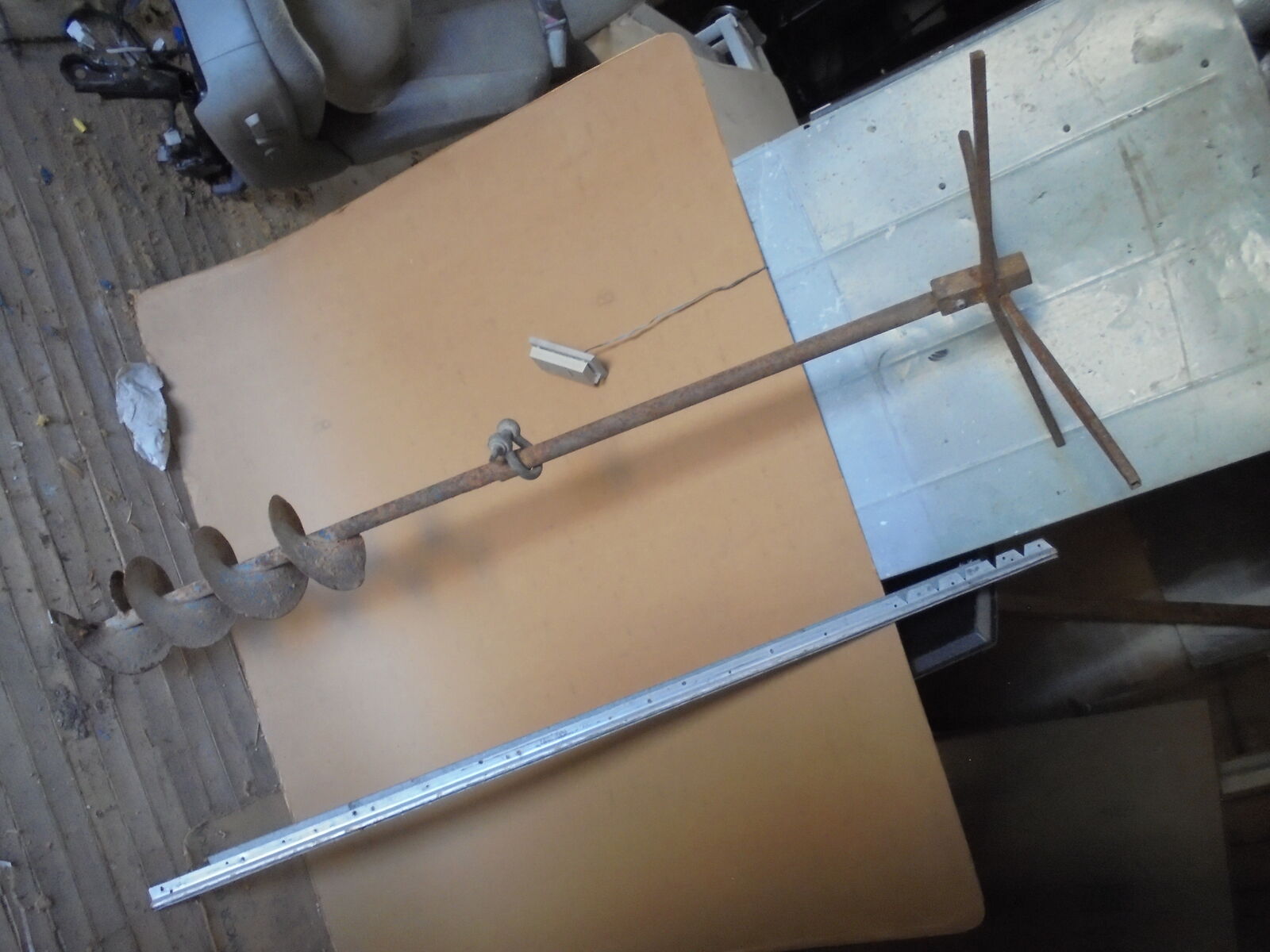 Auger for hole digging 9"