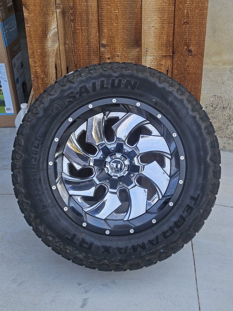 20" 5x150mm Tundra Fuel wheels, 35x12.50R20LT, Used Condition