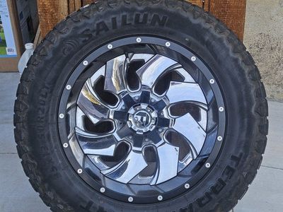 20" 5x150mm Tundra Fuel wheels, 35x12.50R20LT, Used Condition