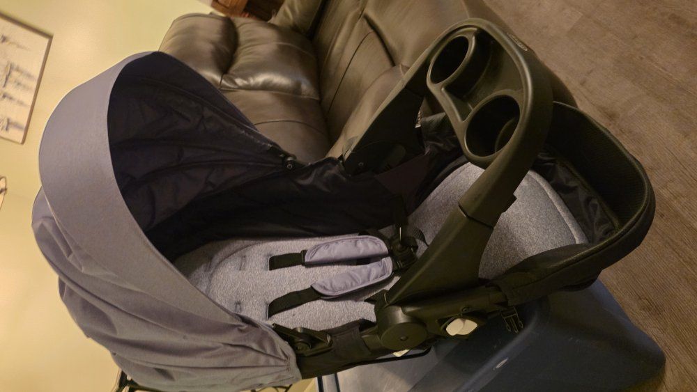 Greco Seat Bassinet  attaches to stroller