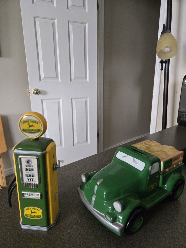 John Deere Collectible Gas Pump and Truck Piggy Bank Set