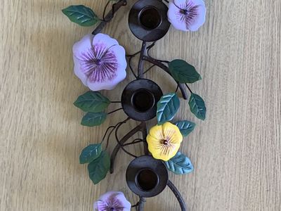 Candle holder