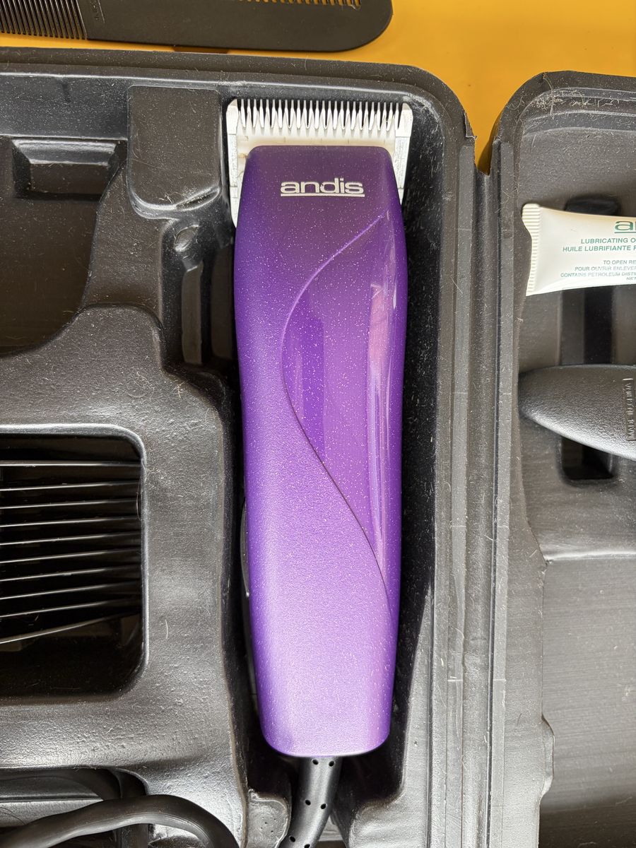 Andis Professional Ceramic Blade Grooming Kit with Hard Case