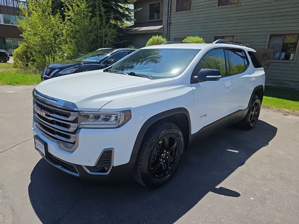 2023 GMC Acadia AT4