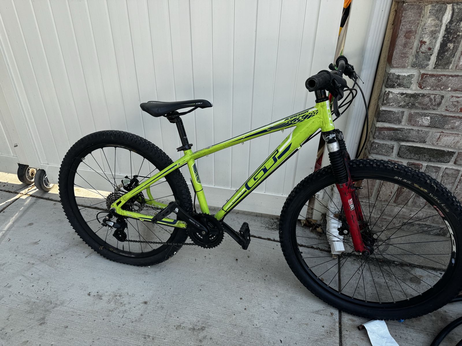 GT Mountain bike Rock Shok