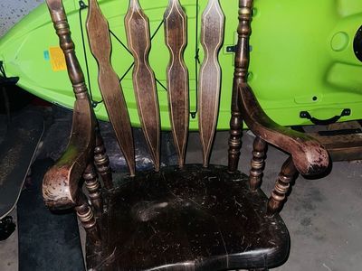 Vintage Hand-Painted Wooden Rocking Chair - Floral Accent Classic Furniture Piece