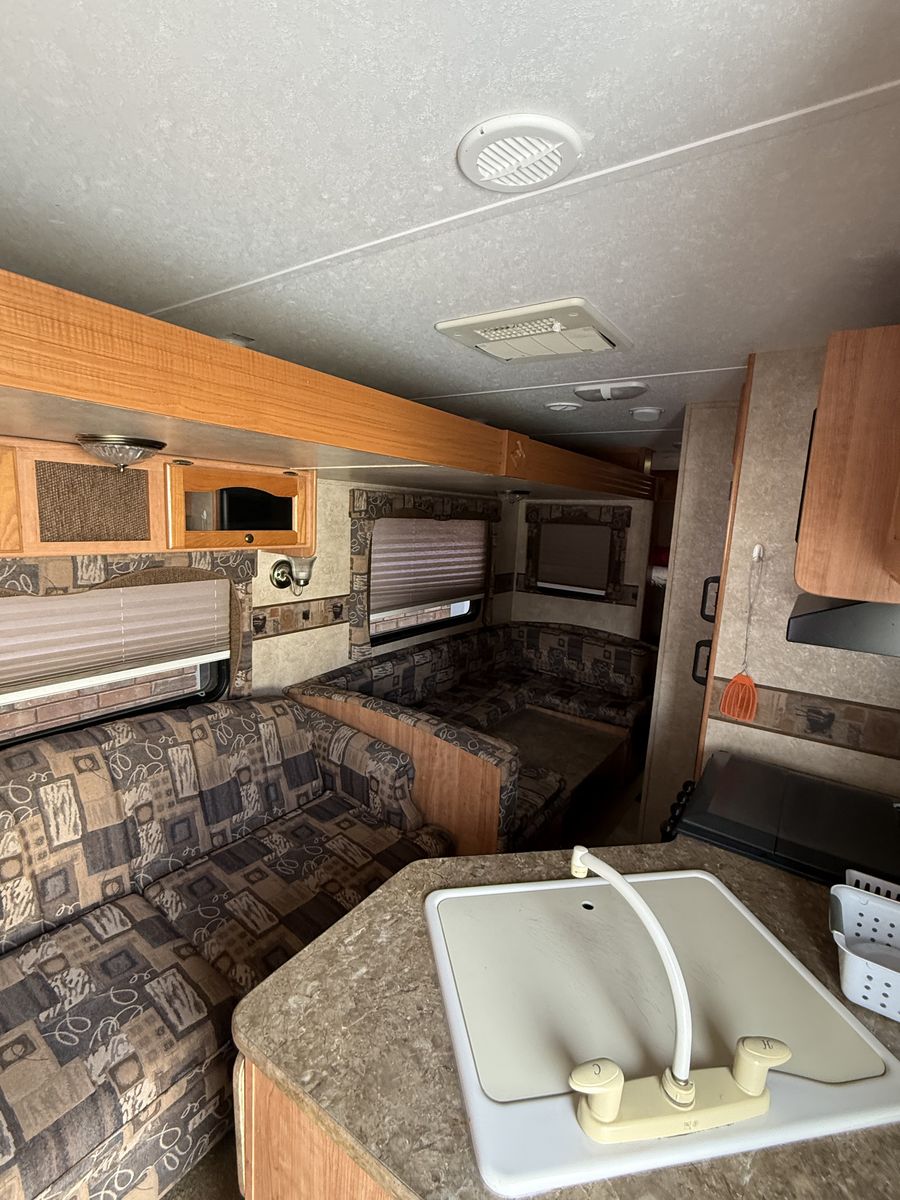 2009 Keystone Springdale Fifth Wheel Camper