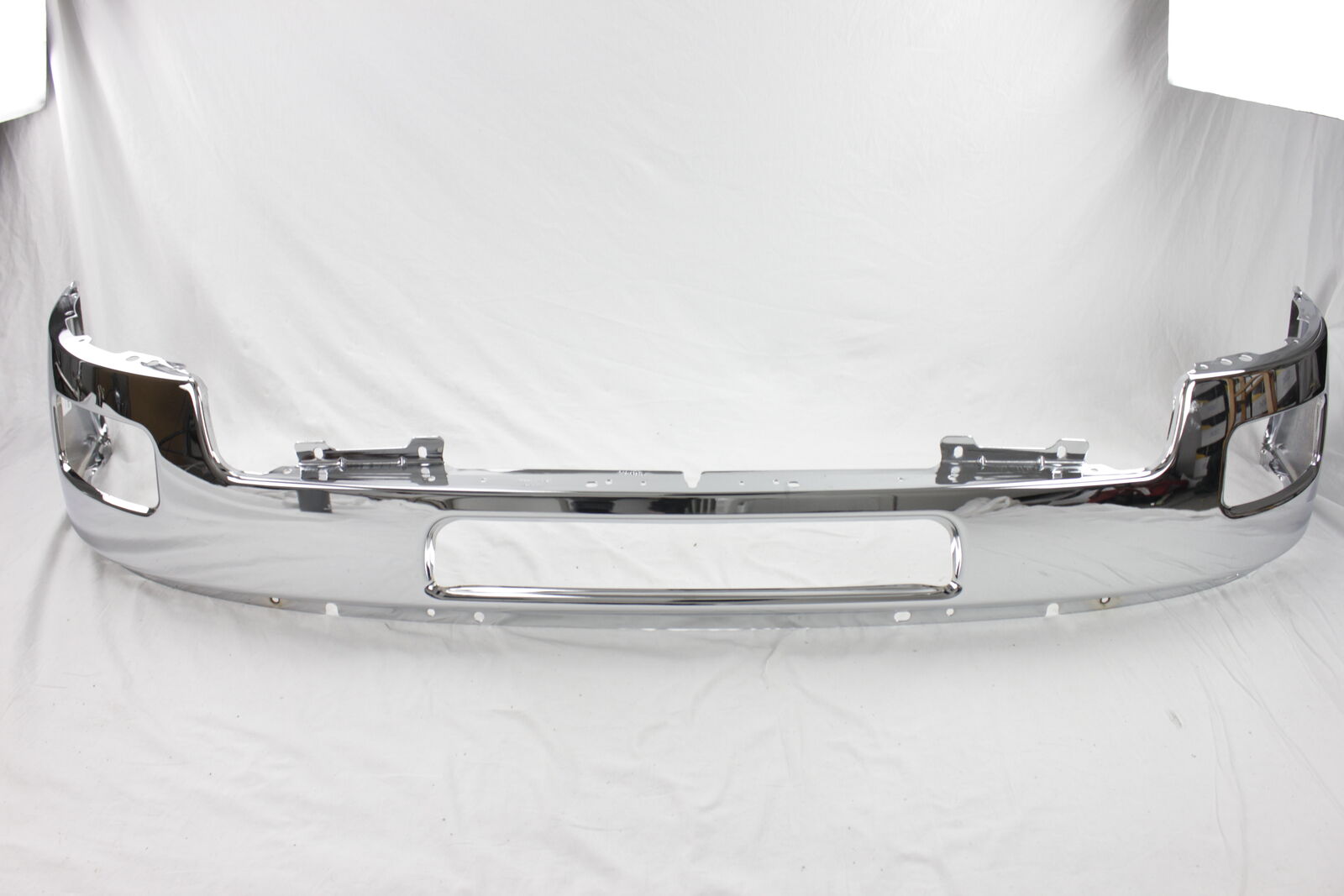 Chevrolet Silverado - Bumper, Front (11-14) Chrome, with Fog Lamp