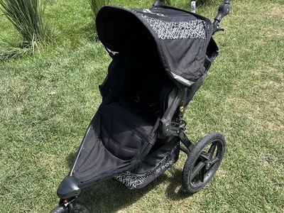 BOB Revolution Flex Jogging Stroller - Black & White Pattern, All-Terrain