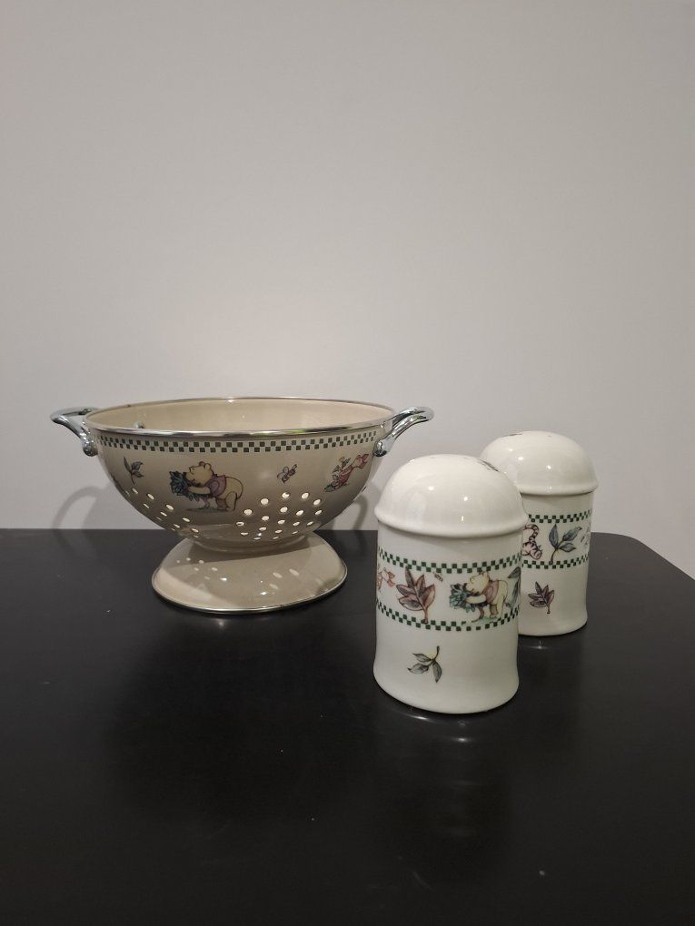 Disney Winnie the Pooh Salt & Pepper Shakers & Footed Enamel Colander Set